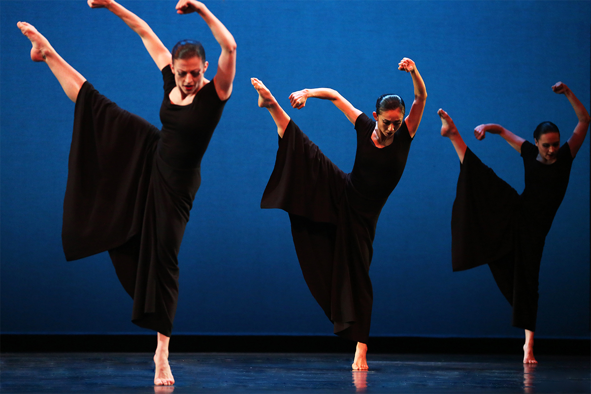 Laurel Dalley Smith, So Young An, and Cara McManus in Martha Graham’s ‘Chronicle’
